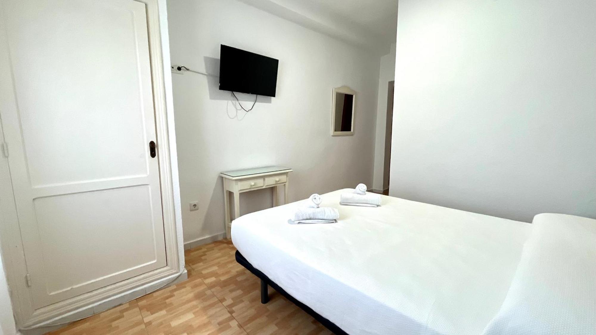 Hostal Carlos III Aldea Quintana Luaran gambar
