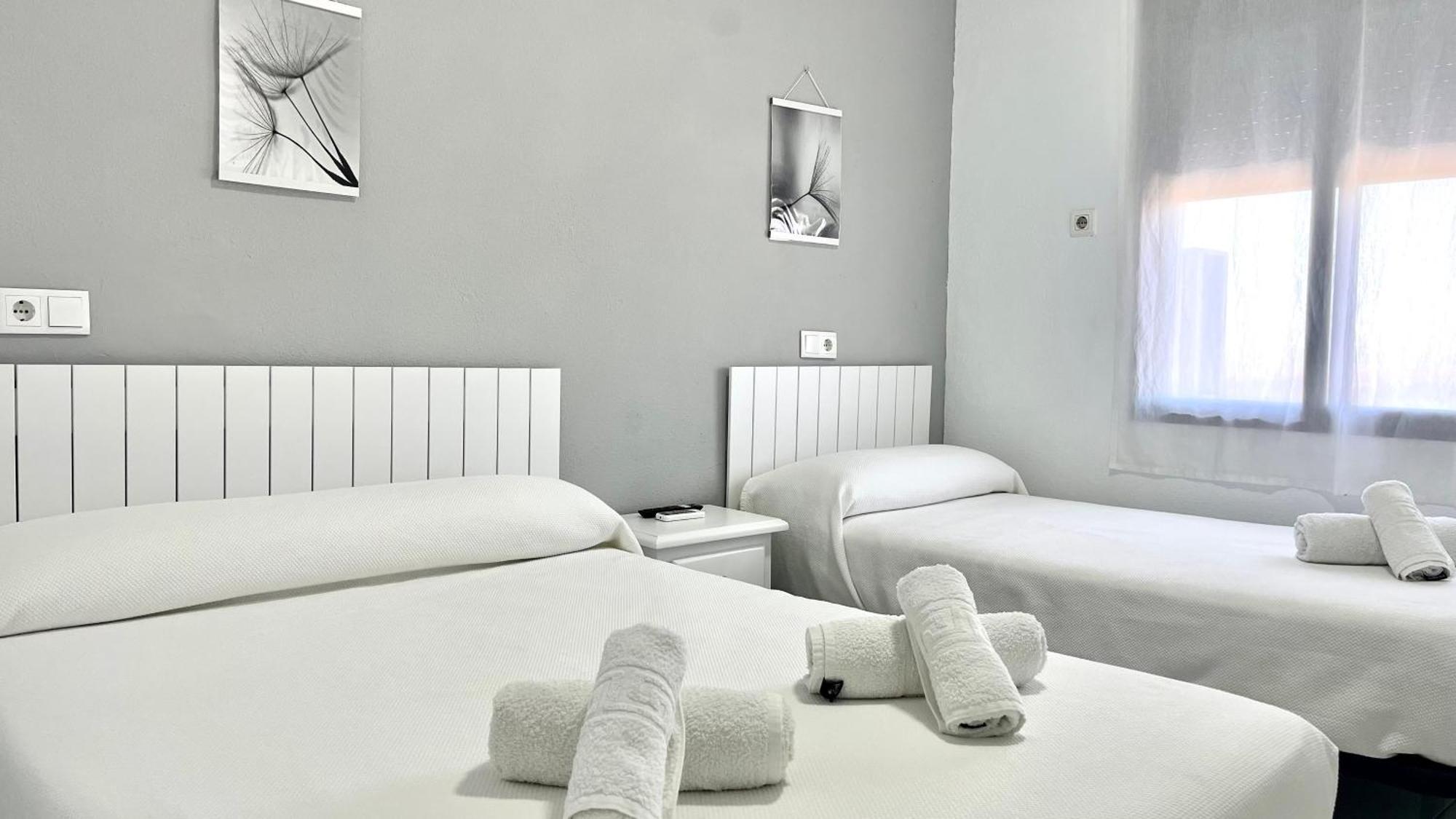 Hostal Carlos III Aldea Quintana Luaran gambar